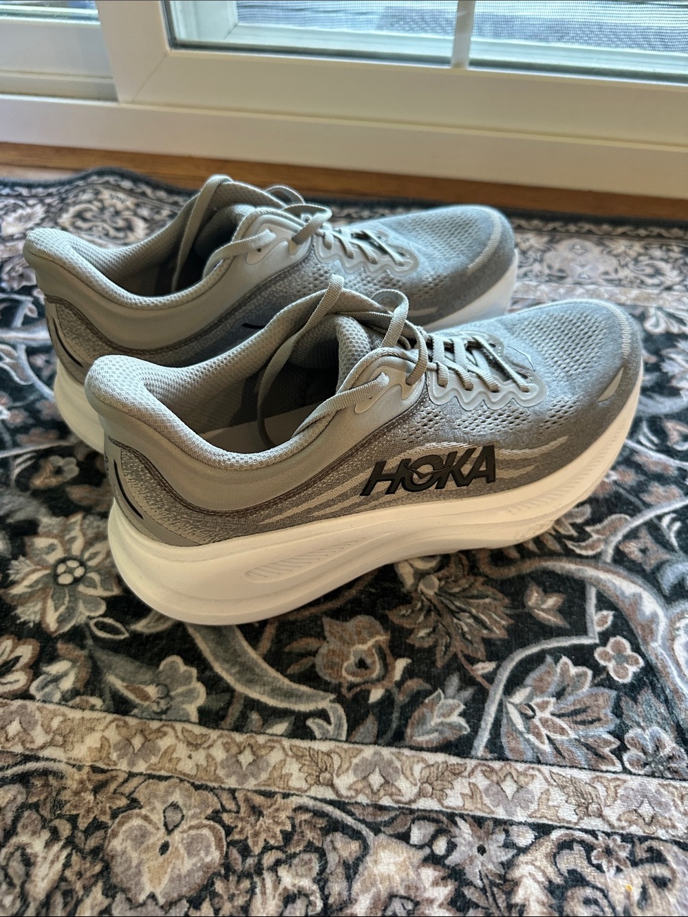 Hoka Gray and Blue M Bondi 9 Wide